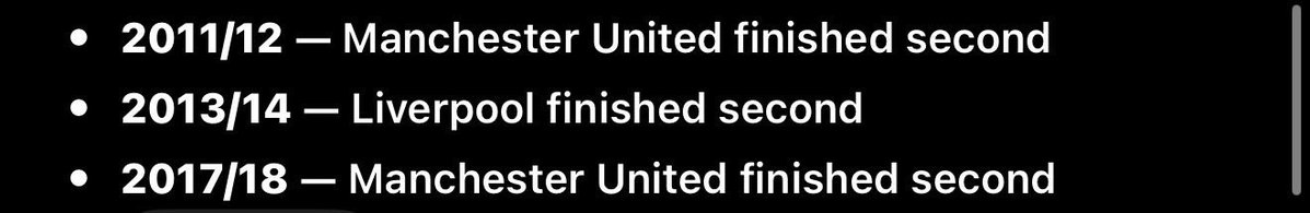 FergieLadsID's tweet photo. JANGAN SAMAKAN KASUS MAN CITY DULU DAN SEKARANG

Jangan samakan pemberitaan kasus Manchester City sekarang dengan beberapa tahun lalu. Kasusnya memang sama, yaitu perkara 115 charges Premier League, tetapi status prosesnya sudah berbeda.

Pada Februari 2023, Manchester City masih berada pada tahap didakwa/dituduh setelah Premier League merujuk dugaan pelanggaran ke komisi independen.

Premier League sendiri saat itu menyebut dugaan pelanggaran tersebut berkaitan dengan periode 2009/10 hingga 2017/18, termasuk kewajiban memberikan informasi keuangan yang akurat.

Setelah itu, proses masuk ke tahap persidangan dan hearing komisi independen berlangsung pada 2024 sebelum akhirnya proses tersebut ditutup pada Desember 2024.

Sekarang situasinya sudah berbeda.

Pada 25 September 2026, David Ornstein dari The Athletic melaporkan bahwa Manchester City dinyatakan bersalah atas hampir seluruh charges tersebut, dengan laporan spesifik menyebut 114 dari 115 tuduhan.

Reuters kemudian melaporkan hal yang sama: City dilaporkan bersalah atas 114 dari 115 dugaan pelanggaran dan diperkirakan akan mengajukan banding.

BBC Sport juga melaporkan bahwa sumber mereka menyebut City bersalah atas mayoritas dari 115 dugaan pelanggaran tersebut.

Sky Sports melaporkan bahwa tribunal independen telah mencapai keputusan dan prosesnya kini bergerak menuju tahap banding.

Financial Times juga melaporkan bahwa panel independen menemukan City bersalah atas 114 dari 115 charges setelah investigasi yang berlangsung bertahun-tahun.

Jadi, narasi “Manchester City masih didakwa 115 charges” sebenarnya sudah tidak menggambarkan perkembangan terbaru kasus tersebut. Sekarang sudah ada laporan mengenai hasil keputusan tribunal, meskipun proses hukumnya belum selesai.

Tapi jangan juga dibalik menjadi “kasus City sudah selesai dan hukumannya sudah keluar.” Itu juga belum tepat.

Premier League belum mengonfirmasi detail putusan tersebut secara resmi karena prosesnya bersifat privat dan rahasia, sementara Manchester City menyatakan bahwa proses Premier League masih berlangsung dan masih ada bagian penting yang harus diselesaikan.

Sanksinya juga belum diputuskan dan City diperkirakan akan mengajukan banding terhadap keputusan tersebut.

Jadi kalau mau membahas kasus ini secara akurat:

2023 — City didakwa atas 115 charges.

2024 — Hearing komisi independen berlangsung dan kemudian selesai.

September 2026 — Media besar melaporkan tribunal telah mengambil keputusan dan City dinyatakan bersalah atas mayoritas, dengan laporan The Athletic menyebut 114 dari 115 charges.

Sekarang — Proses belum final: sanksi belum ditentukan dan banding diperkirakan akan dilakukan.

Jadi poinnya sederhana: jangan pakai status berita 2023 untuk menjelaskan situasi 2026. Kasusnya sama, tetapi tahap prosesnya sudah jauh berbeda.

MENURUT KALIAN MEREKA BAKAL TURUM KASTA DAN KEHILANGAN GELAR EPL MEREKA NGGAK? 

GUA SIH RAGU YA, DUIT MINYAK NIH BOS🤣🤣