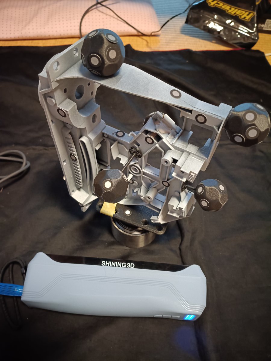 Rodo_Parts_Fa's tweet photo. 廃盤のNA用ヒーコンユニット
とりあえずスキャン完了
ここからのモデリング、年末までになんとかなるか？ https://t.co/1GOfop4nGG