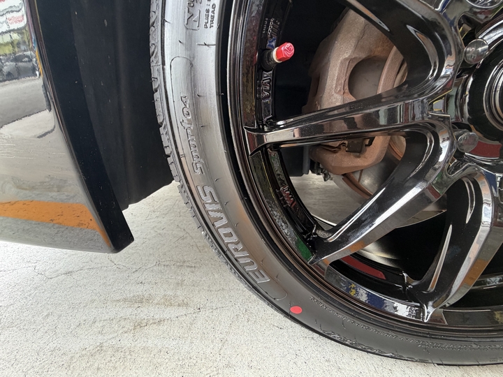 twp_sanda's tweet photo. CR-Zのタイヤ・ホイール交換ありがとうございました🛞
ロードストーン SP04にG・Speedを装着✨
スポーティーなCR-Zにブラックホイールがよく似合います😊
タイヤとホイールをセットでお探しの方もぜひご相談ください!
#タイヤホイールプレミアム #CRZ #ロードストーン #GSpeed https://t.co/hbb2ObXdiF