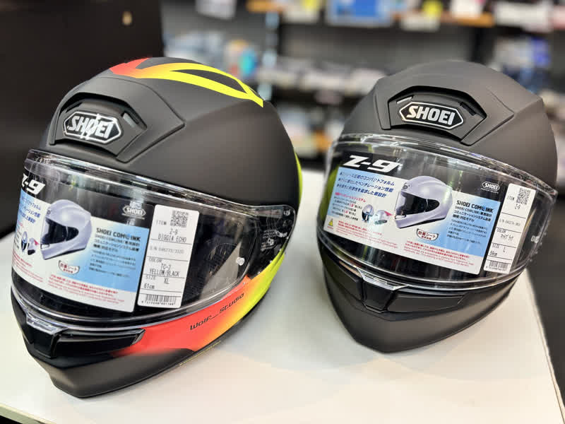 naps_kitakanto's tweet photo. ＼ヘルメット入荷情報／
SHOEIの新作ヘルメット
『Z-9』が入荷しております！！
まだ入荷数少ないですが・・・
現物見てから決めよう！という方もいらっしゃたのでぜひ見に来てください🤗
https://t.co/pbGzWcLqML
#SHOEI
#Z9
#NAPS
#ナップス仙台泉インター店
#なぷ仙 https://t.co/ffnyjEwHjr