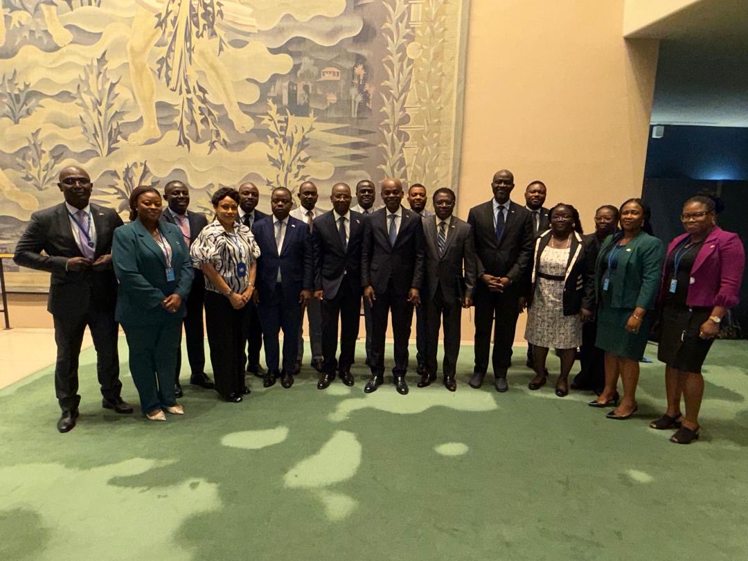 rdussey's tweet photo. Le Président du Conseil, S.E.M. Faure Essozimna GNASSINGBE @FEGnassingbe , s’emploie à promouvoir le dialogue, à rapprocher les positions et à contribuer à la recherche de solutions politiques aux crises qui fragilisent l’Afrique de l’Ouest. le Sahel … et les Grands Lacs. le Togo, dans le cadre de la médiation africaine, apporte également sa contribution en faveur de la désescalade, de la restauration de la confiance et de la recherche de réponses pérennes aux différends.#UNGA81 #UNHA26