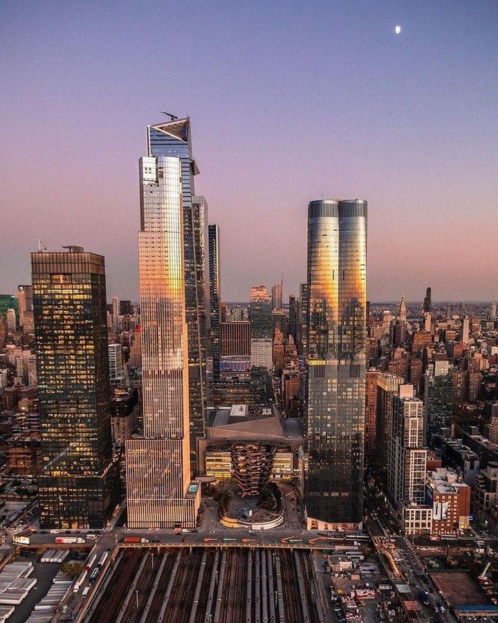 NatureRoot88's tweet photo. New York City https://t.co/1dyecnqADw