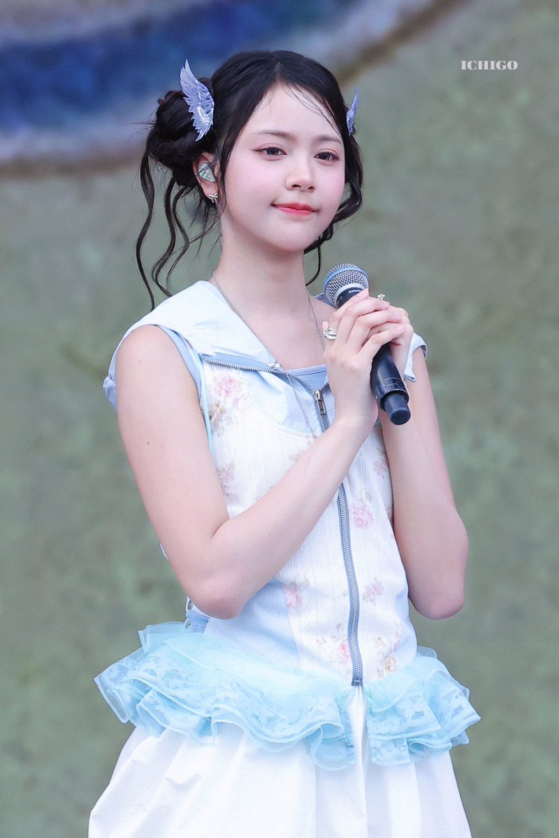 H2H_CRMN's tweet photo. 이런 스타일의 카르멘 좋아하는 사람?
손 들어보세요! 🙋‍♀️🩵 https://t.co/YAWVOGf7Oq