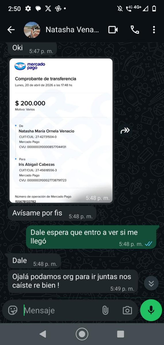 yunie_v's tweet photo. @mikuplayer001 A mi igual me estafo, te hacia entrar en confianza y que caigas la muy hija de puta, hasta te daba referencias de las demás chicas que estafo, gorda puta, jugo con el deseo de varias de tener una entrada, ojalá la hagan mierda apenas este en la fila para los de VIP https://t.co/huPDXFXFin