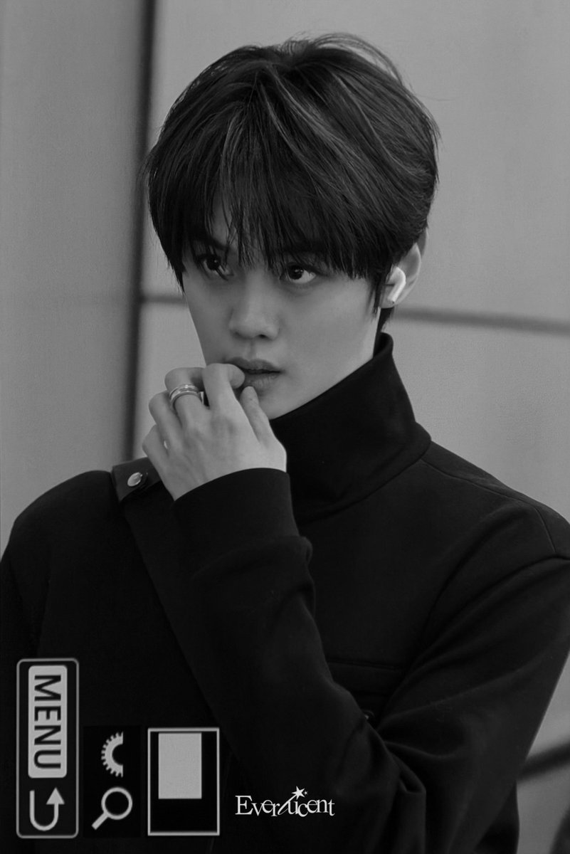 faintghosted's tweet photo. @TamagoPost a quick introduction:

the name's Erza Lee (이하민),  just turned 22.  
seorang dancer merangkap guru les bahasa. diam-diam suka dengar lagu girlgrup korea.

tinggalkan jejak jika berkenan untuk berkawan, ya?

(nsfw, full of gay stuffs) https://t.co/ZQhF4VzX4G