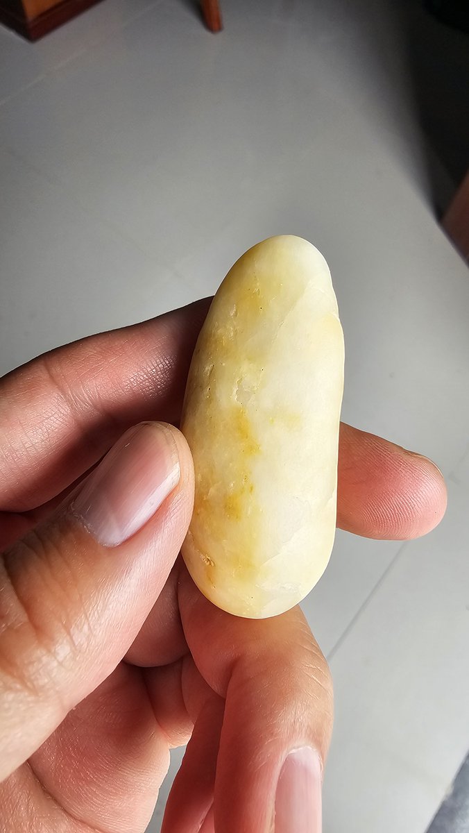 t1471730955's tweet photo. 这个海边捡到的石头又长又尖，我觉得可以……狼友们能猜到吗？ https://t.co/gSu5nXBoY7
