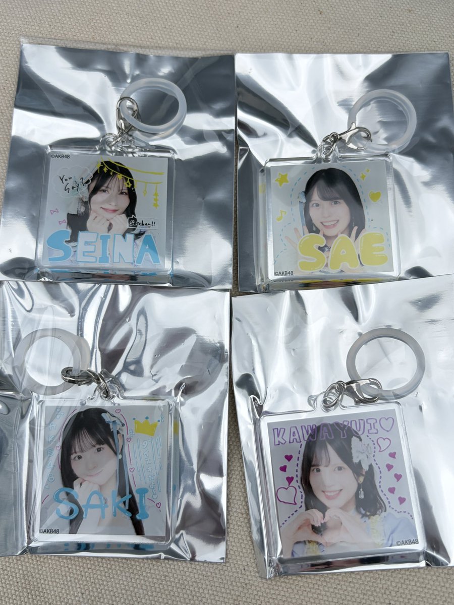 masarachandes's tweet photo. AKB48 ぺりちゃんくじ 交換

譲：川村、大賀、新井、福岡

求：佐藤

現地で交換可能な方よろしくお願いいたします。

#AKB48 
#サンコンコン
#ペリちゃんくじ https://t.co/xO7878RbZW