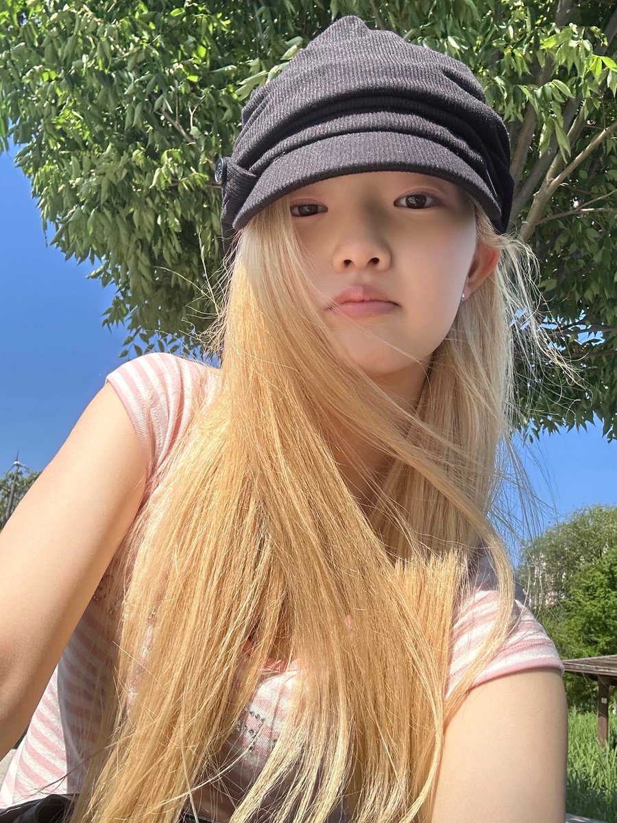 esurww's tweet photo. 나 서희 왜 이렇게 좋니 https://t.co/kTEKq7Yedu