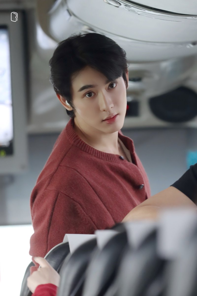 bookfamily_'s tweet photo. วันนี้มาในลุคเฮียย้งคนเท่ พร้อมเป็นความหล่อให้สาวๆได้กรี้ดกร้าดกันทั้งวันแล้ว 😎

FORCEBOOK X BONCHON TRIP D1
#BonchonStaycationxFB https://t.co/PUT1GEoZIl