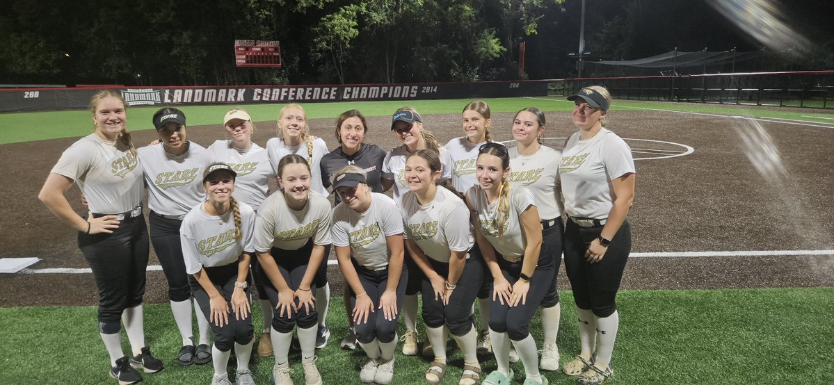 StarzGoldAPI's tweet photo. Thank You to Coach @coachsophiemac and @CatholicU_SB for hosting us today for a campus tour and scrimmage. We had a great time and enjoyed your incredible new(ish) turf stadium. Go Cardinals! 🐦‍🔥💫 https://t.co/rMk6ctDlUj