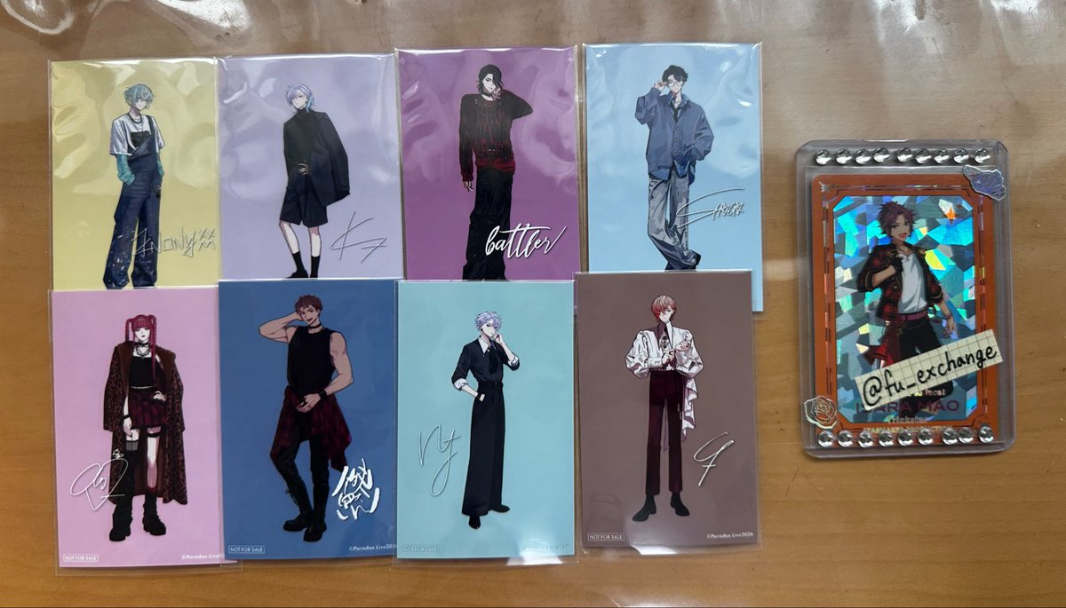 fu_exchange's tweet photo. 【交換】パラライ ParadoxLive LOOK BOOK 缶バッジ Gプリ メタカ 特典

譲)画像1～4

求)画像5

＊郵送希望
＊全て決め切りたいためまとめての方優先
＊お返事に時間がかかる場合があります
＊お気軽にお声かけください

よろしくお願い致します。 https://t.co/hFMn8b56nz