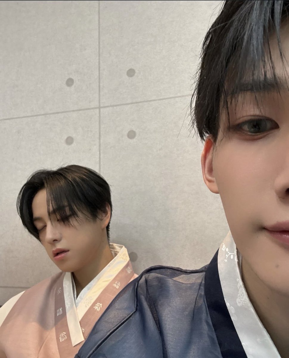Luangleaf's tweet photo. EVERYONE CHEERED 😭😭 ILYSM TAKORICE https://t.co/Hnhp1sfz8e