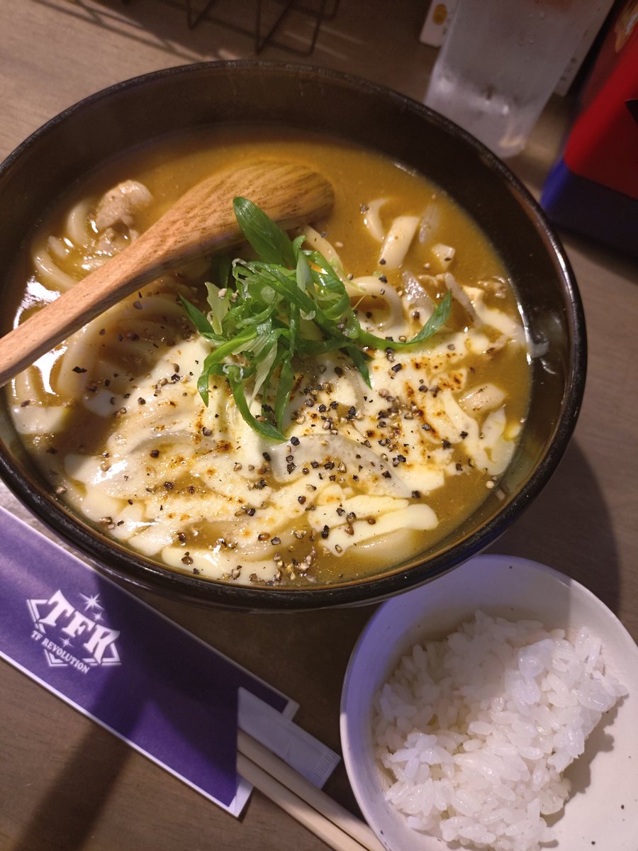 hikki8pon's tweet photo. アンジャッシュ渡部のチャンネルに
影響されて📲
🧀🍛🍜🥢Jam3281のカレーうどん
@ふじみ野市 上福岡
『TFR』
極上jam焼きチーズカレーうどん
#上福岡 #ふじみ野 #カレーうどん
#武蔵野うどん #Jam3281
#アンジャッシュ #渡部建 https://t.co/6o9EXBD8h1