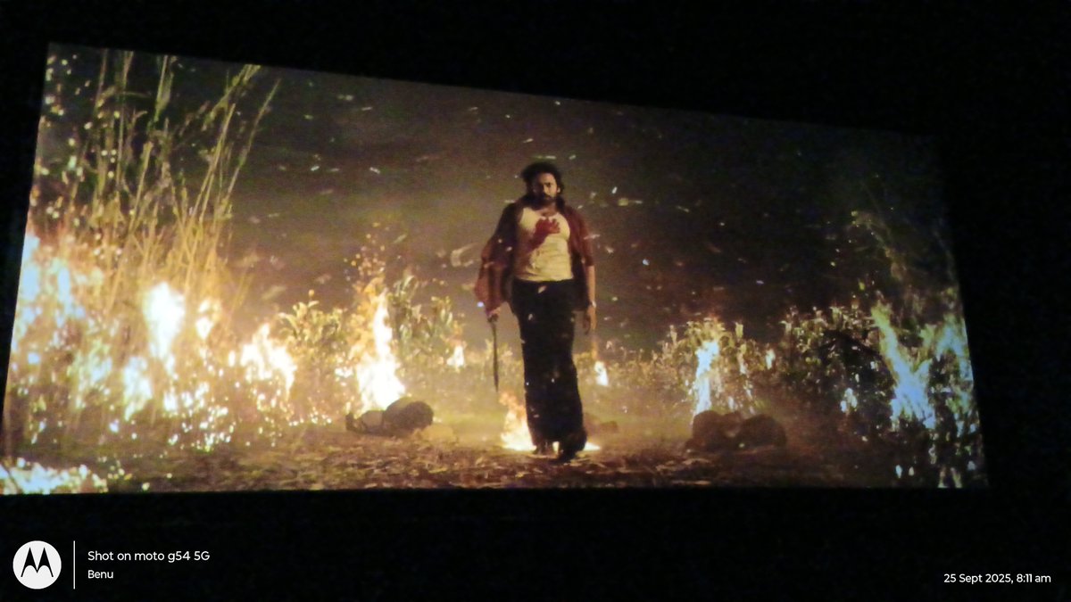meejayanth225's tweet photo. OG release mundu pakkana pedithe...ee one year lo prathi roju OG ni thaluchukovadame...okka roju kooda miss avvaledhu...that's the sign & impact padindi aa level lo...emantaav bro correct ee naa @SairaamKalyan
#1yearForOG
@Sujeethsign @MusicThaman @dop007 @manojdft https://t.co/sCcywUvX2r