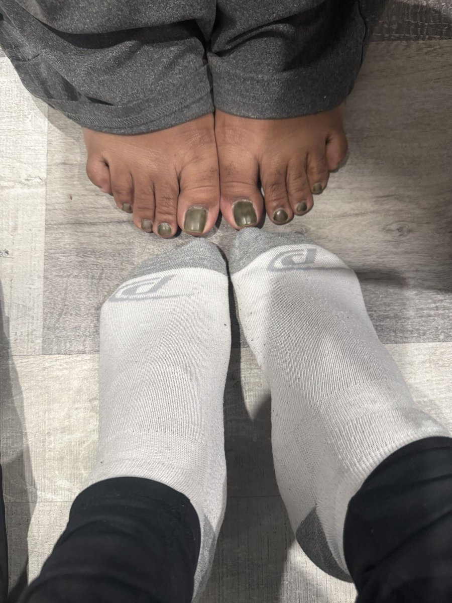 AutumnAmore11's tweet photo. HAPPY BIRTHDAY SISTER ♎️♌️ REAL SISTERS https://t.co/0Uz0XxH6Zz