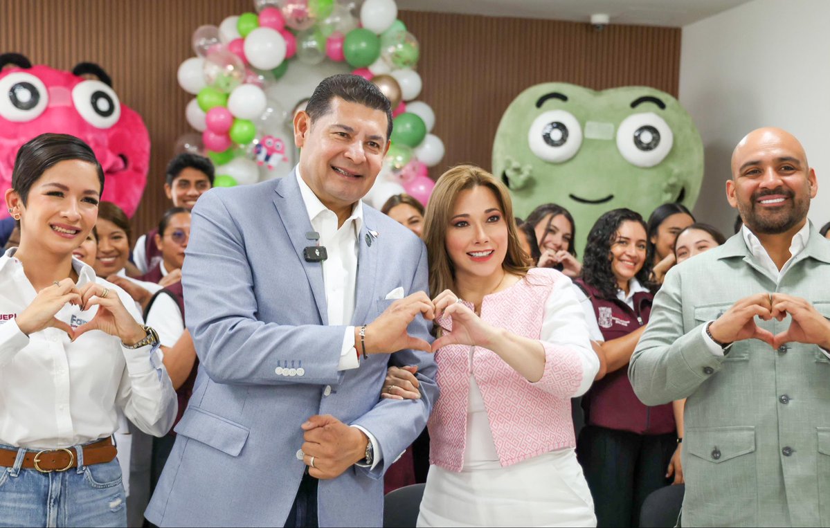 armentapuebla_'s tweet photo. ¡Muchas felicidades al @CEPOSAMI por su primer aniversario! 🎉🙌🏼✨

Gracias a mi esposa Ceci y a las y los especialistas que, día con día, trabajan con compromiso para cuidar de la salud mental de nuestras niñas, niños y adolescentes. 🧠🩷 https://t.co/P8FuDstl8h