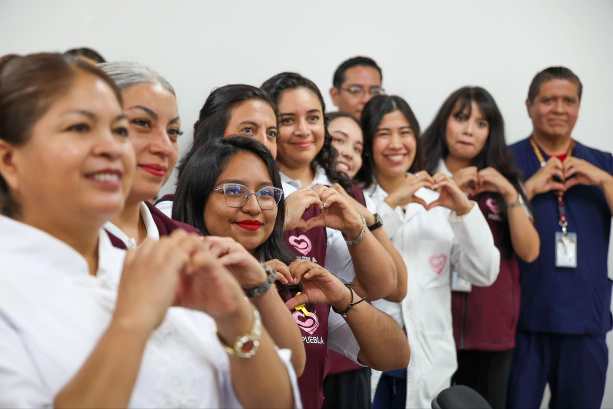 armentapuebla_'s tweet photo. ¡Muchas felicidades al @CEPOSAMI por su primer aniversario! 🎉🙌🏼✨

Gracias a mi esposa Ceci y a las y los especialistas que, día con día, trabajan con compromiso para cuidar de la salud mental de nuestras niñas, niños y adolescentes. 🧠🩷 https://t.co/P8FuDstl8h