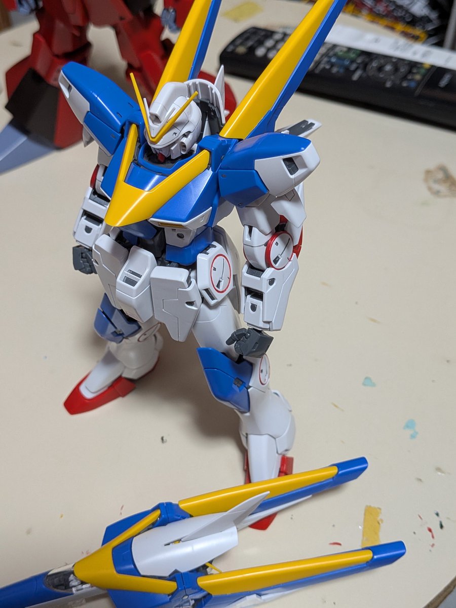 Mosmosdq's tweet photo. V2を組んだけど  やっぱ肩アーマー小さいよね？ https://t.co/0OK2JdLIna