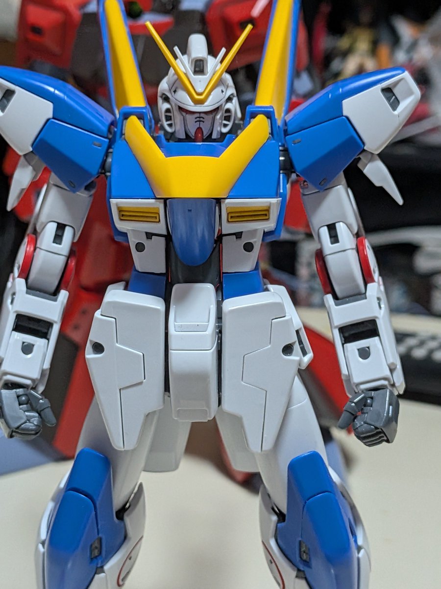 Mosmosdq's tweet photo. V2を組んだけど  やっぱ肩アーマー小さいよね？ https://t.co/0OK2JdLIna