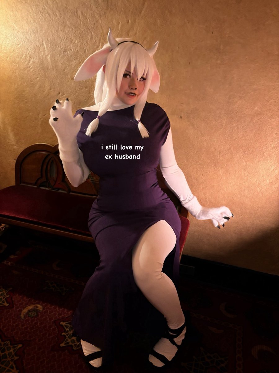 v0dch4n's tweet photo. i was toriel @ the undertale symphony tn!!!! 💜 https://t.co/R1OoMUSgDE