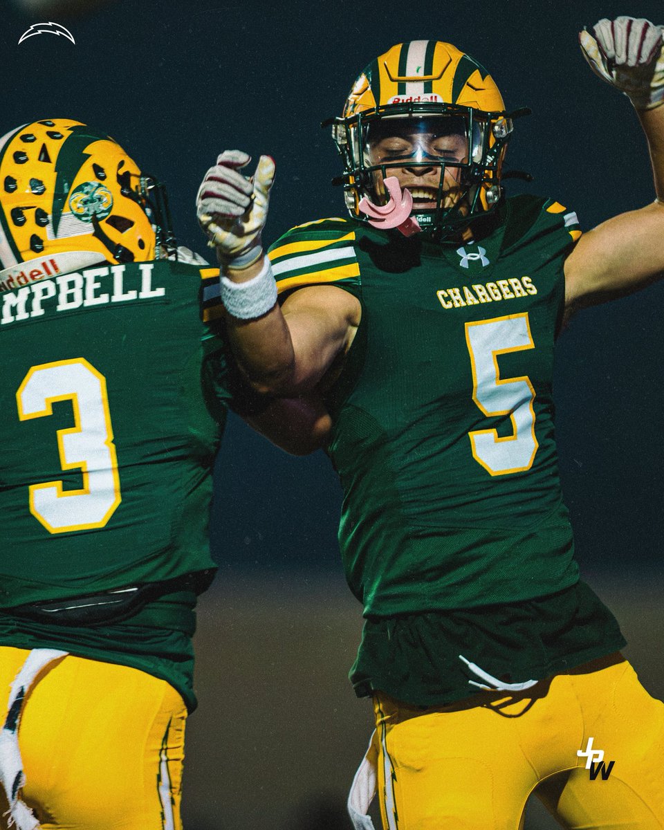 EdisonChargerFB's tweet photo. 📸 from the 1st half

📸: @JPWestMedia @jclingan https://t.co/v9ng8ZOh6Z