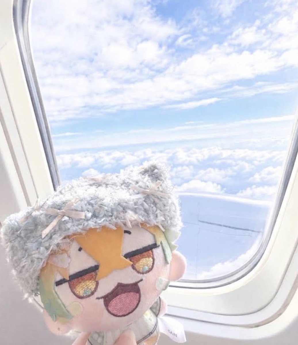 uvhaie's tweet photo. ✈️✨️🧡 #ウサミエゴイスゥトゥ  #にじまるっと https://t.co/B34N0L9ihb