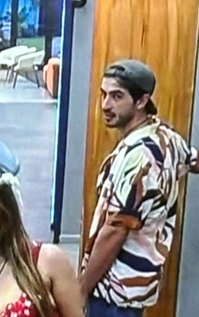 vieraentregh's tweet photo. Cuando el viaje de egresado son todos pendejeo insoportables...

#GranHermanoUY 
👉🏼 https://t.co/xe4bcGwjQk
