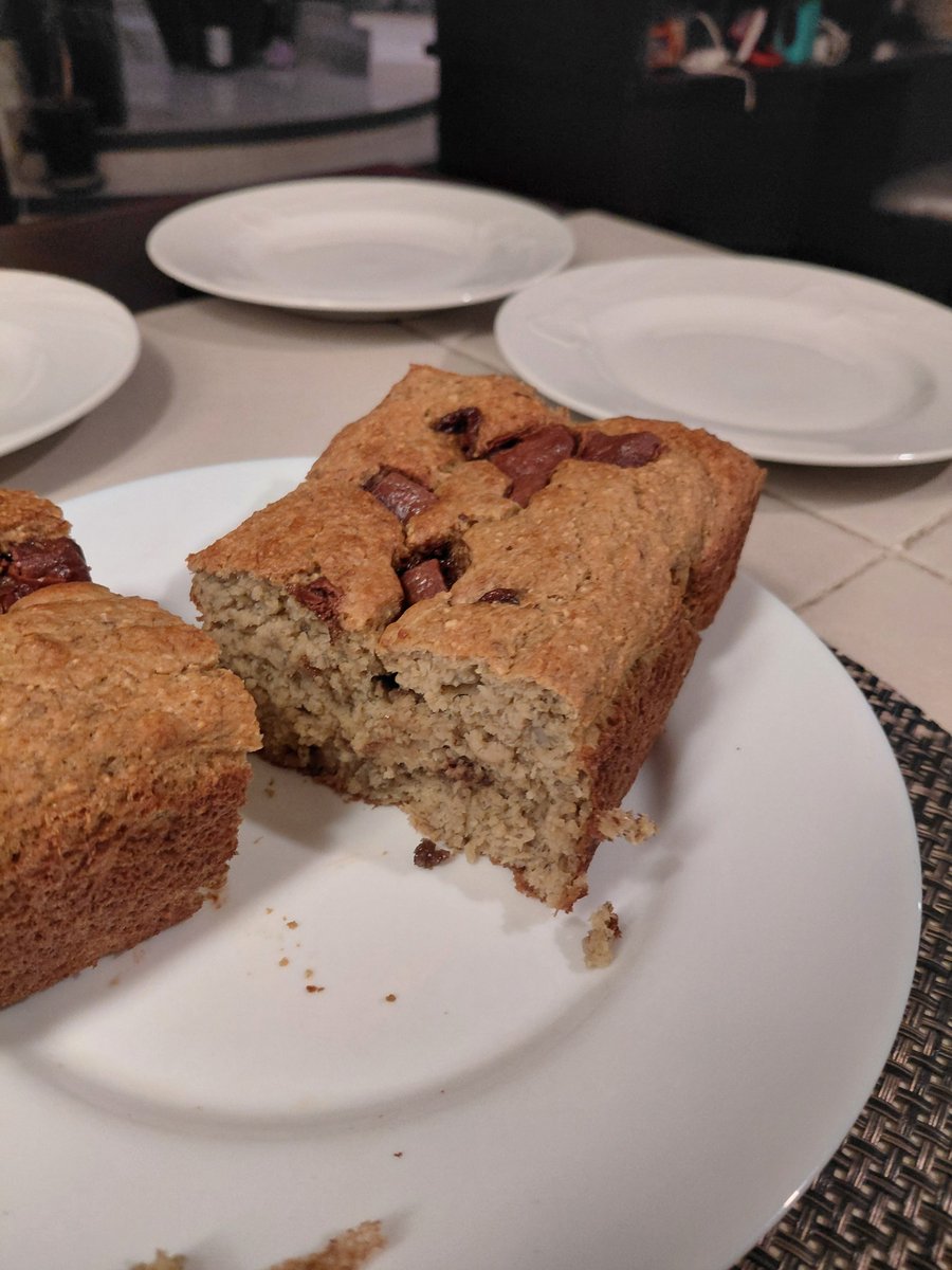 MaybeImAbby's tweet photo. Banana bread https://t.co/QiOFhbeoX1