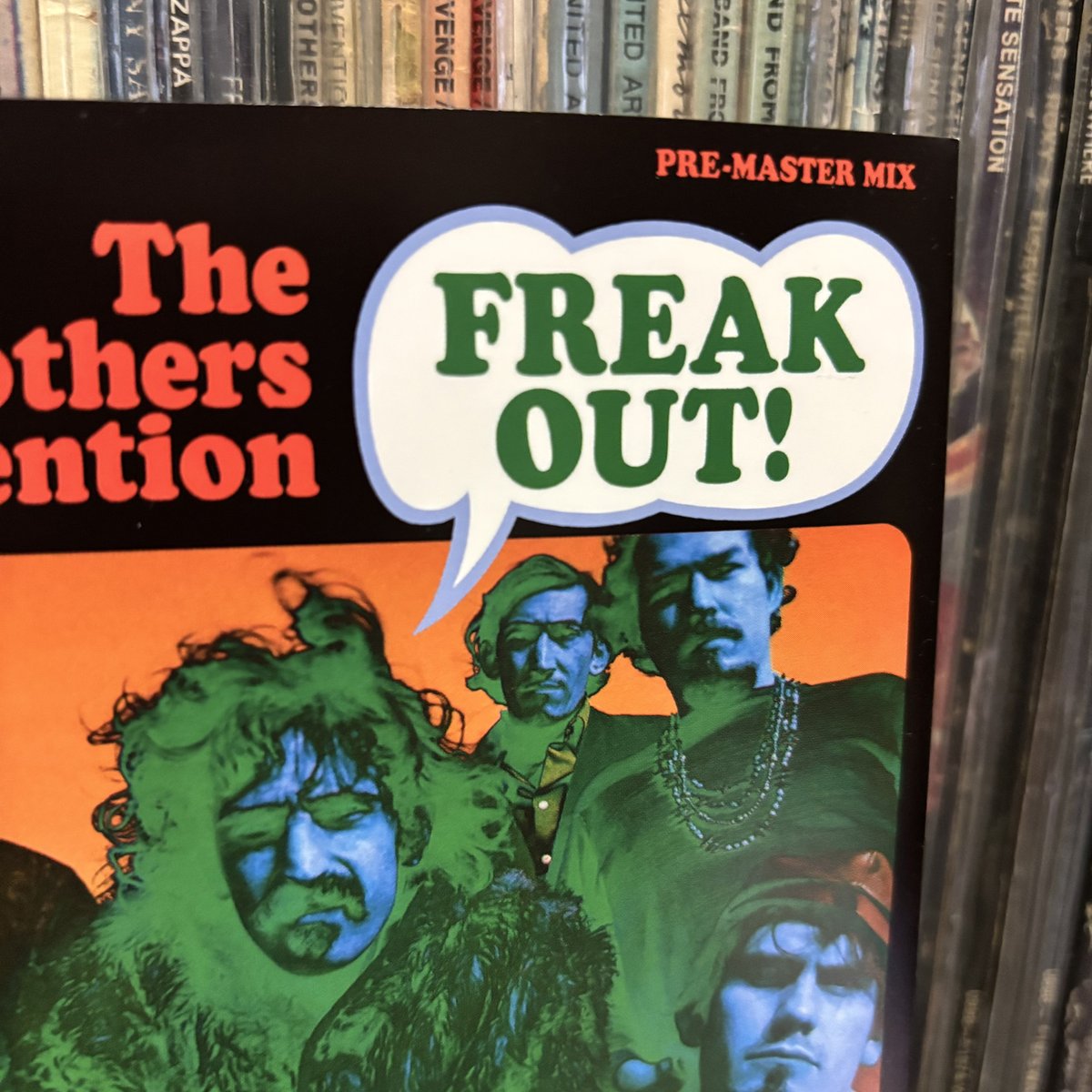 umedekenm's tweet photo. 『FREAK OUT!』の60周年記念盤のディスク2のプレ・マスター・ミックスって、中身は10何年か前に出た『The Alternate FREAK OUT! 』とうブートと同じなんじゃないかと睨んでたんだけど、やっぱりそうだった。要するにこれはトム・ウィルソンのチェック前のヴァージョンってこと？#ザッパ #ZAPPA https://t.co/IjF6kE8beI