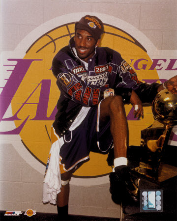 BGNHoops's tweet photo. Kobe’s 2000-2001 season:

• 28.5 PPG
• 5.9 RPG
• 5 APG

• Won his 2nd championship 
• Made 2nd Team All-NBA
• Made 2nd Team All-Defense
• Made All-Star team

Was only 22 years old... https://t.co/e76xojEYVZ