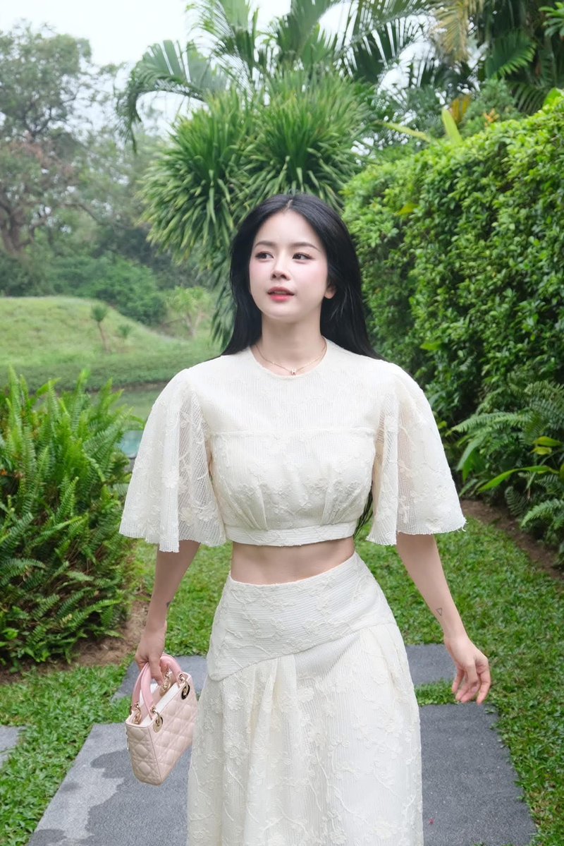 djmievnn's tweet photo. buổi sáng tốt lành https://t.co/X6p0a7HAJC