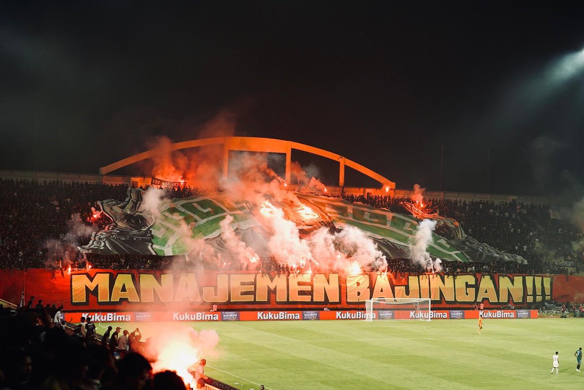 SLEMAN_TILL_DIE's tweet photo. #RevolusiManajemenPSS
#ResetPSS
#PieterHuistraOut
#YoniArsetoOut
#GustiRandaOut
#RachmatMakkasauOut 
#ResetPSS https://t.co/M1OAjissW4