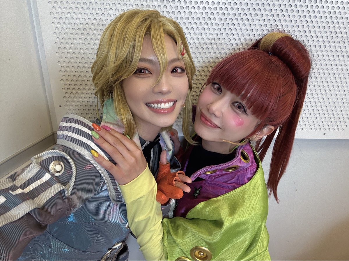 Teru_Ikuta's tweet photo. 本日19時〜 #グノーシアTLPT 初日映像を同時視聴しながらまったり思い出話📻をしていくよ〜〜🪐✨

同時視聴のリンクはこちらですっ🔽
https://t.co/31VV4EoZCf

FC会員様なら誰でも聴けますので、ぜひこの機会にご入会ください♡そしてこのタイミングで思い出写真放出〜〜🫶 https://t.co/s04GFoJJAw