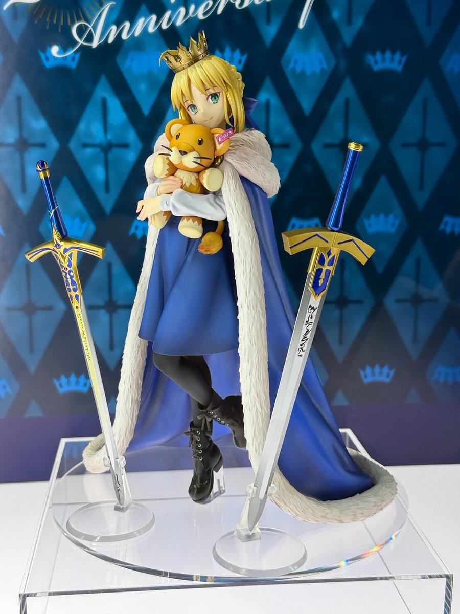 figsoku's tweet photo. 【#FGO】「ムーンキャンサー/アーキタイプ：アース 最終再臨Ver.」「バーサーカー/モルガン 最終再臨Ver.」「セイバー 20th Anniversary Ver.」フィギュア

https://t.co/wWwRy7AZpw
#アルター https://t.co/M129jA4Zbq