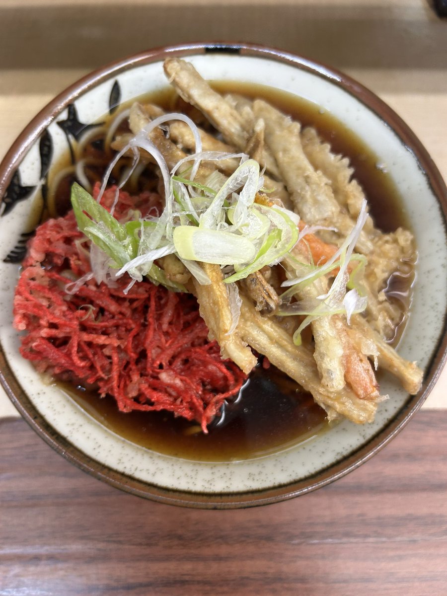 BLACKRIVER818's tweet photo. いつのまにか秋っぽくなりましたね🍂
あったかい蕎麦が合う季節🤤

今日もJPA頑張りましょう🎱

#FILLUP #JPA #Oops! #ビリヤード https://t.co/vgLKA2fgHf