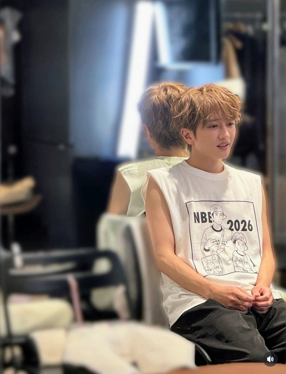 turley_k's tweet photo. お袖ちょっきん…🫨💕
白もあったんですね
#NBE2026
#Nissy
https://t.co/pfNTJZ9Kva https://t.co/rXxzT8FWm8