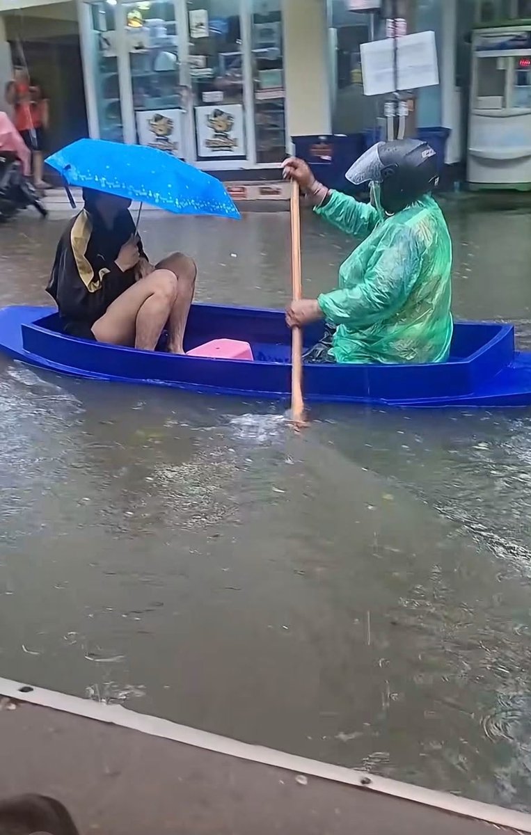 baiibaiibubua's tweet photo. วินซอยเสือใหญ่ (รัชดา36) เค้ามีเรือวินแล้วจ้า สาดเข้าไปสมาชิก เรือวินมาแล้วนะ https://t.co/8M2Pn96zdF