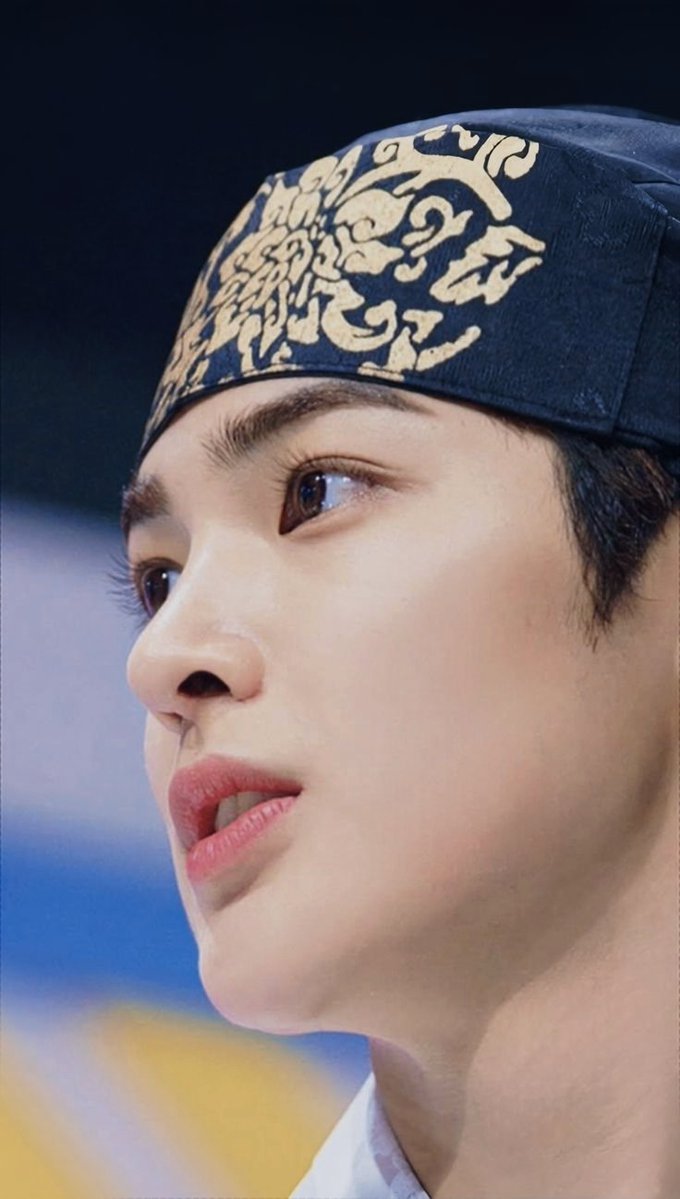 keonhojuseyo's tweet photo. ahn keonho boy with pretty lashes https://t.co/VMquS3VUEB