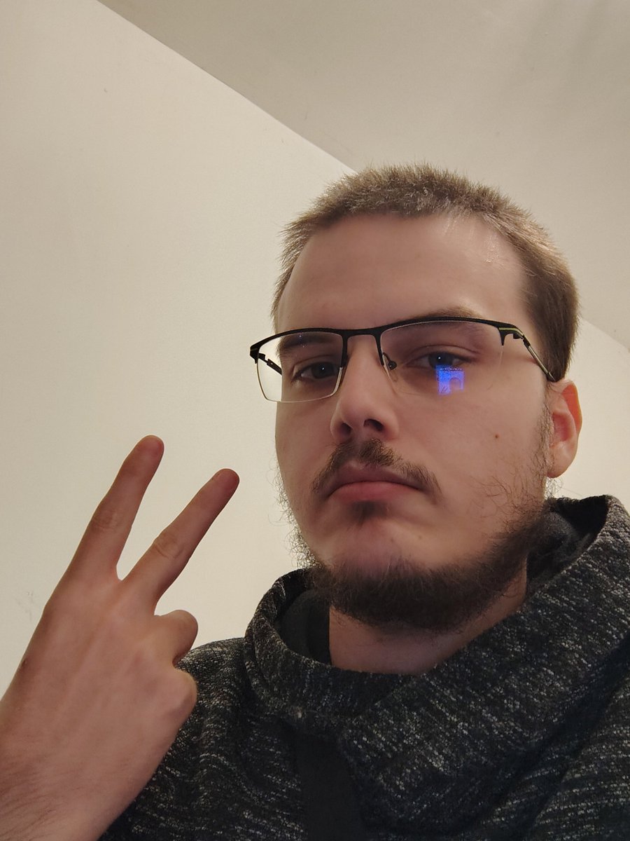 Nyx_YGO's tweet photo. Parti pour 2h de route avec 2h de sommeil pour un week end de folie aux 2 WCQ Angers 
Sah quel plaisir https://t.co/CkCYZ2kMBU