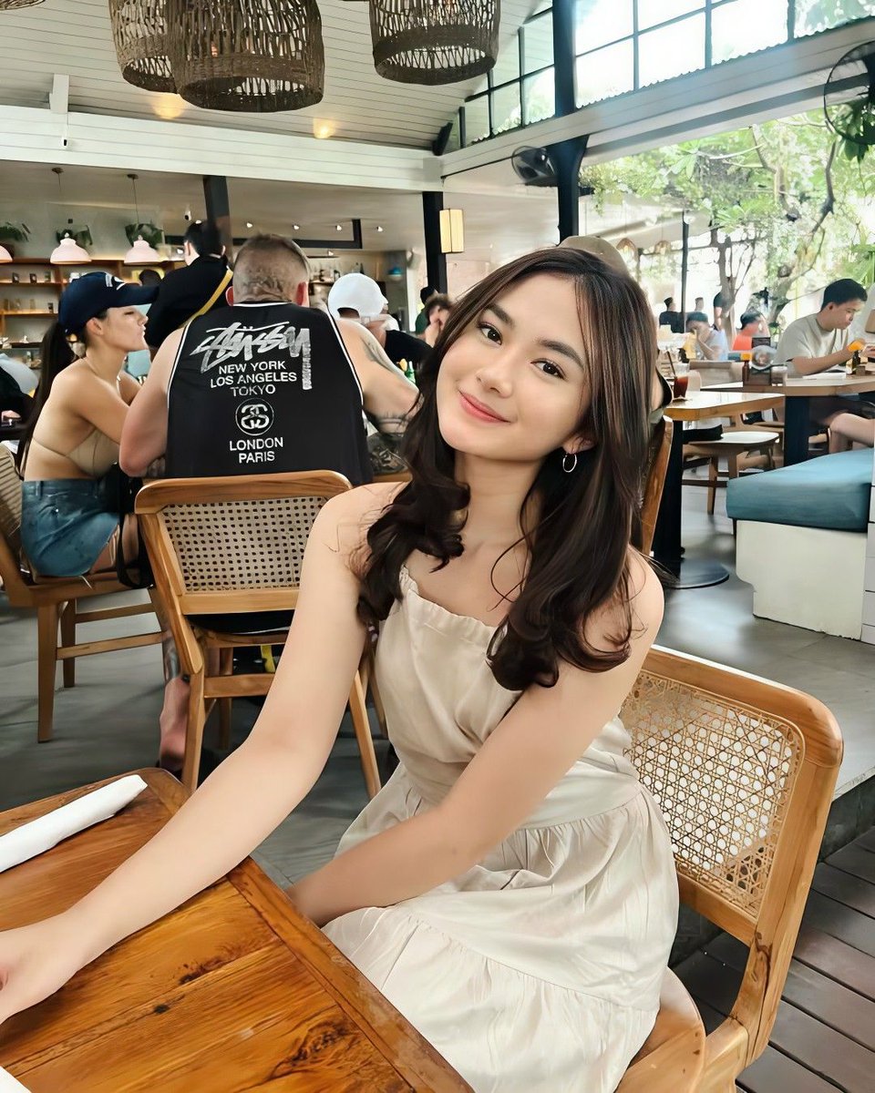 hotliveind's tweet photo. Jangan senyum, nanti aku baper. 😉
#hot51 #hot51apk #hot51indonesia https://t.co/oTDvNzDn3B