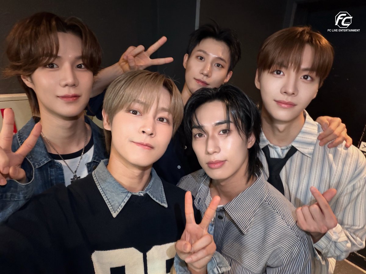 FCLIVE_official's tweet photo. #ASC2NT 2nd Mini Album [Still with you] JAPAN RELEASE EVENT

🗓️9月26日(土)📍iBIG HALL
1部 14:00-
2部 16:30- ✍️韓国式団体サイン会
3部 18:00-

ミニライブはどなたでも無料でご覧いただけます！
📱写真・動画の撮影もOK！ぜひカメラの準備もお忘れなく✨

#アセント がいる週末、家にいるには惜しすぎる🏃‍♂️💨

🔗詳細はこちら
https://t.co/jQm2pXWuDN

#어센트
