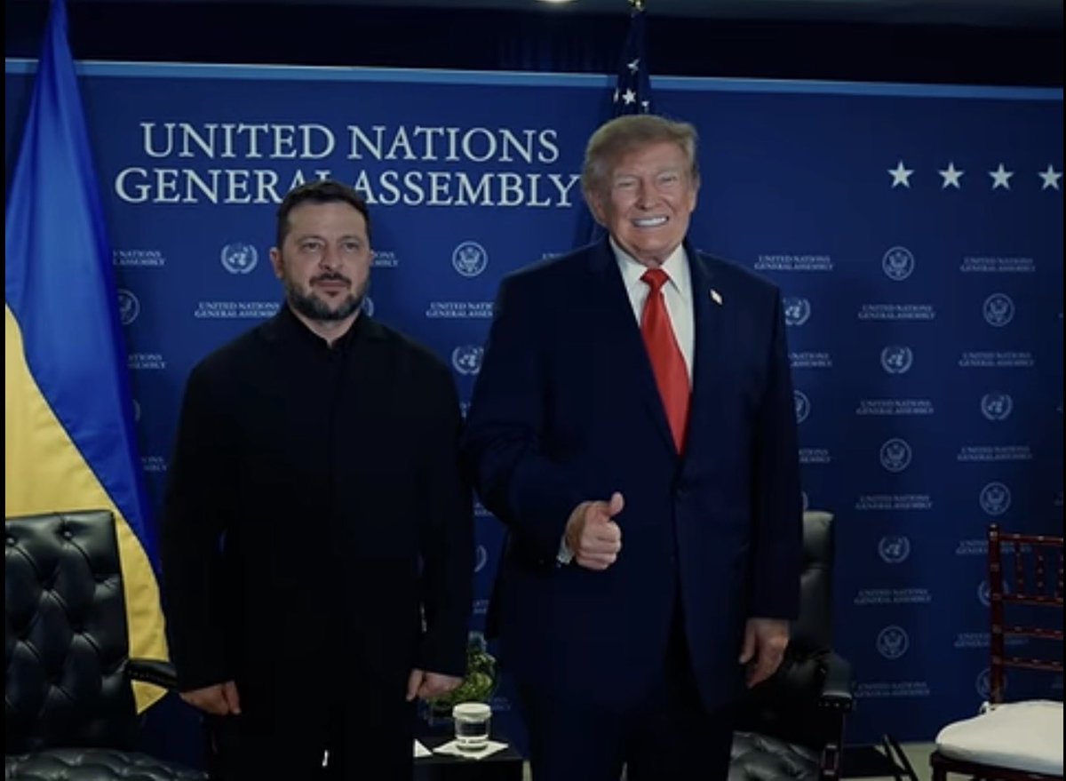 maga4322's tweet photo. @SusankokindaQ_2 Trump sure looks like he defeated Zelensky! 🤣 https://t.co/rDArM6SDcB