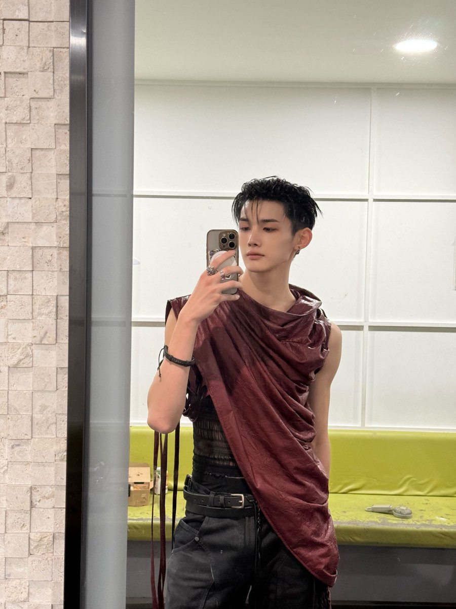 mooneiauoow's tweet photo. 260926 jojo.and_ instagram post 

韓国活動📸

#JO #죠 #ジョウ
#andTEAM #앤팀 #エンティーム https://t.co/SCG7qCizmA