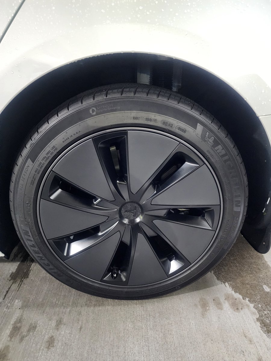 yenigami's tweet photo. Purchased a set of Umbra wheel covers from @rimetrix to protect against any curb rash vs those aluminum rim guards after seeing some mentions on reddit. These were very easy to install and look pretty nice! Definitely a bonus that they are currently on sale. Highly recommend! https://t.co/0oRNtoHAJl