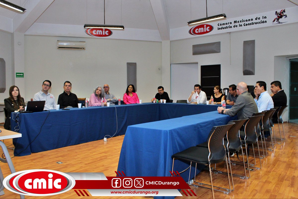 cmicdurango's tweet photo. 🏗️ Séptima Reunión de Comité Directivo 2026-2028: Nuestro presidente, el C.P. Edgar Irám Ciceña Mejorado, encabezó este importante encuentro en las instalaciones de la CMIC para revisar informes, proyectos y temas estratégicos. Seguimos sumando esfuerzos por nuestra industria. 🏛️ https://t.co/uvp0ILDLA2