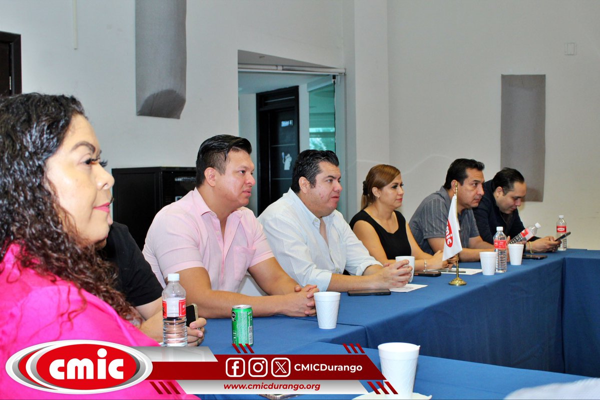 cmicdurango's tweet photo. 🏗️ Séptima Reunión de Comité Directivo 2026-2028: Nuestro presidente, el C.P. Edgar Irám Ciceña Mejorado, encabezó este importante encuentro en las instalaciones de la CMIC para revisar informes, proyectos y temas estratégicos. Seguimos sumando esfuerzos por nuestra industria. 🏛️ https://t.co/uvp0ILDLA2