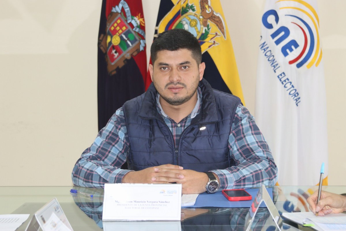 CNE_Cotopaxi's tweet photo. ATENCIÓN 🟡 🔵 🔴

La Junta Provincial Electoral de Cotopaxi reinstala la sesión ordinaria para conocer, analizar y resolver los informes técnicos jurídicos de #InscripciónCandidaturasEc de las #Elecciones2027Ec y #ElecciónCPCCS2027. https://t.co/6JBVGvoYZq