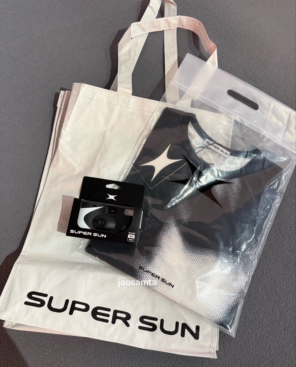 jaosamta's tweet photo. กล้องตุวที่2และเสื้อที่เล็งไว้ เย่เย่🖤🖤

#SUPERSUN
#SUPERSUNxSIAMDISCOVERY
#SUPERSUNINSOLUTIONEXHIBITION
#SUPERSUNEXHIBITION https://t.co/TMI1LhQxc0