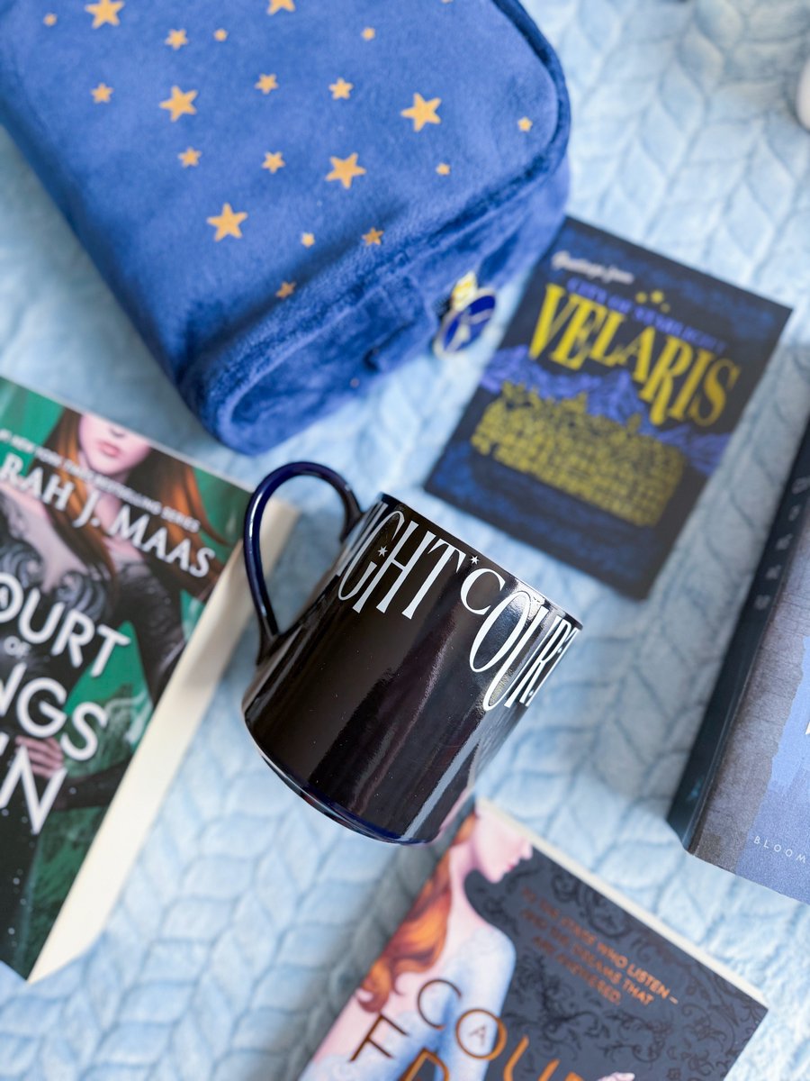 DeandreZapbnuy's tweet photo. I’m rereading A Court of Thorns and Roses, and Shop Garvin Lane timed its ACOTAR drop perfectly! I’m intrigued by the titles and covers revealed for books 6 and 7. The ombré covers and start of The Valkyrie Cycle suggest a new direction. Thoughts? https://t.co/ftJBrX2HGl