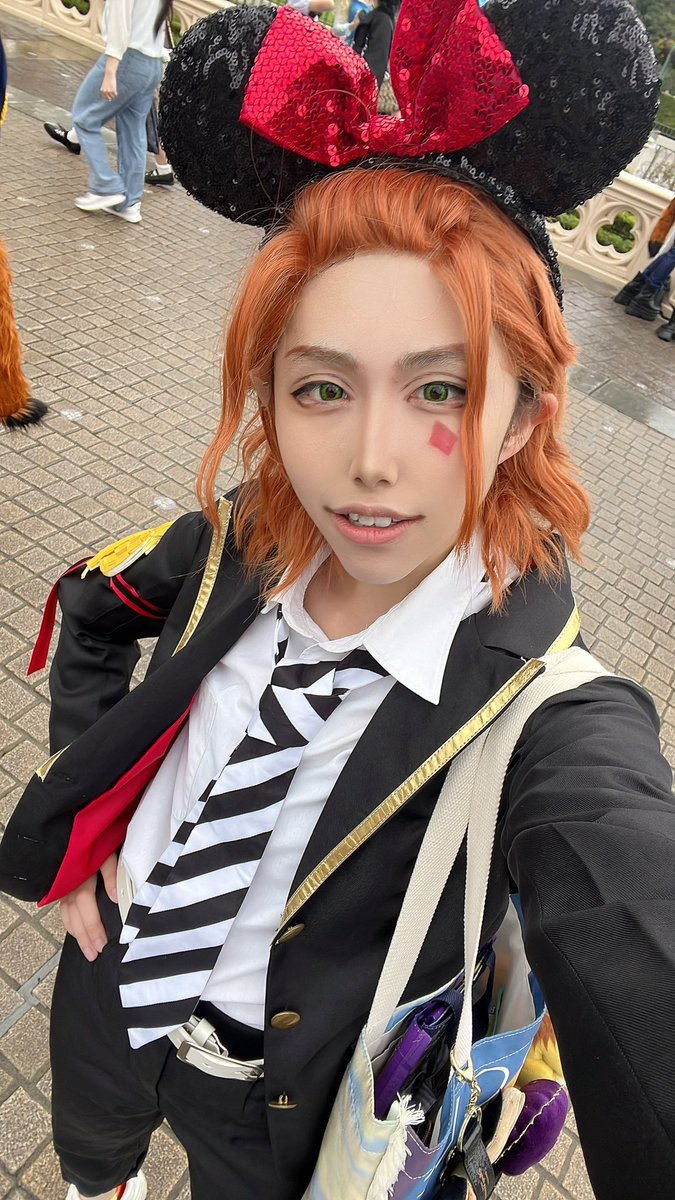 aoringo_chan11's tweet photo. トレイくんとディズニーデート来た🎶

 #Dハロ仮装2026 
 #Dハロ仮装 https://t.co/LWc0hfSTwO